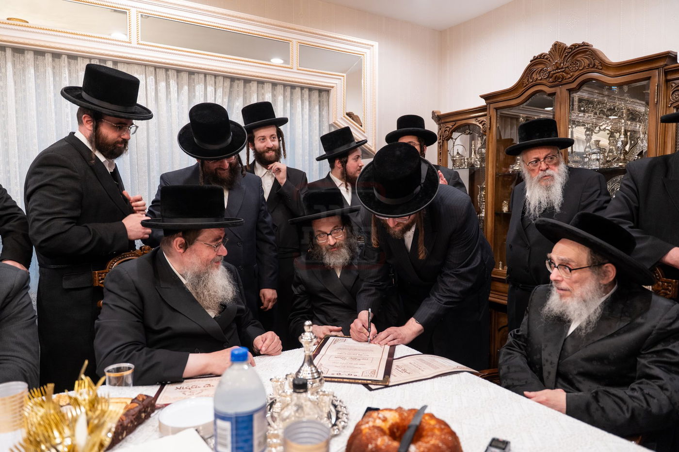 מעמד חתימת שטרות בפאפא