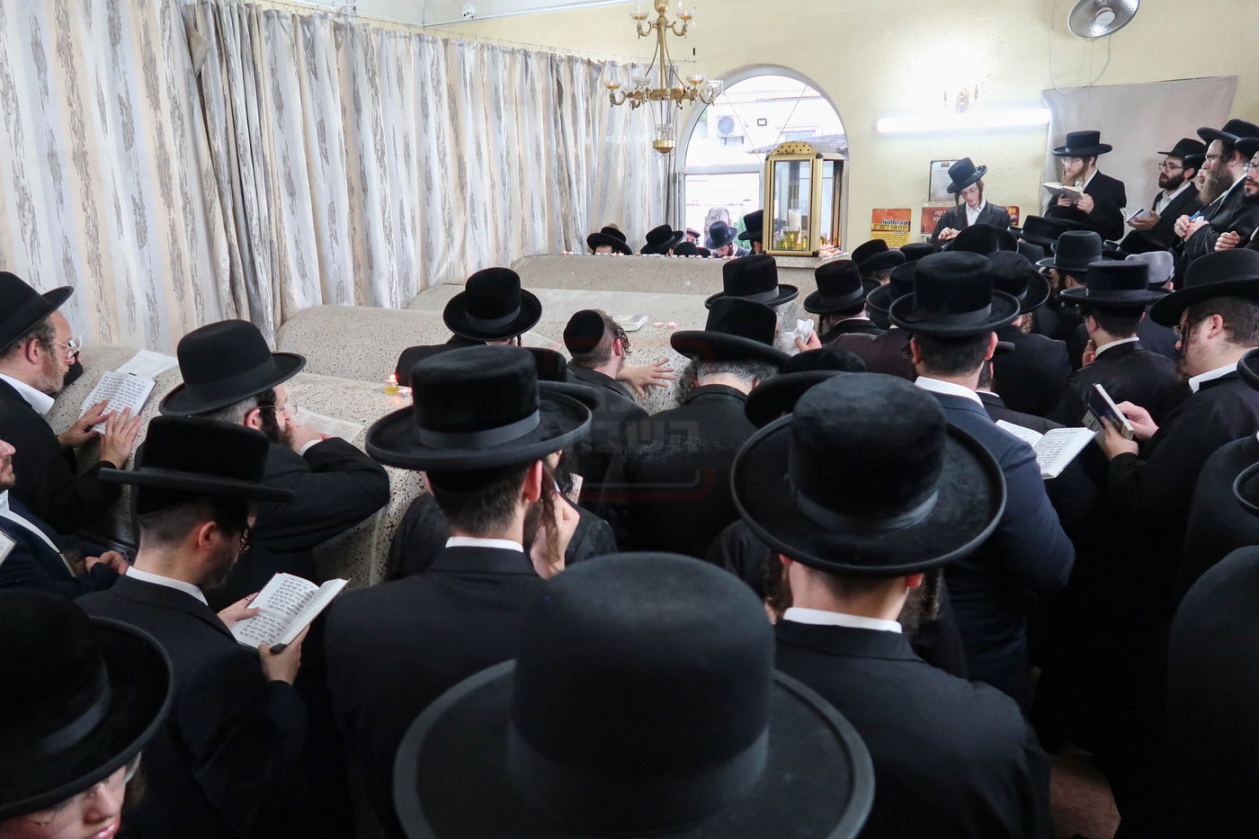 מסע הקודש של האדמו"ר מקרעטשניף סיגעט לאירופה