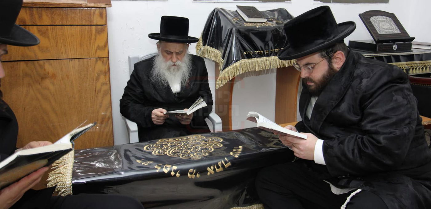 האדמו"ר מבוטשאן בליל תשעה באב