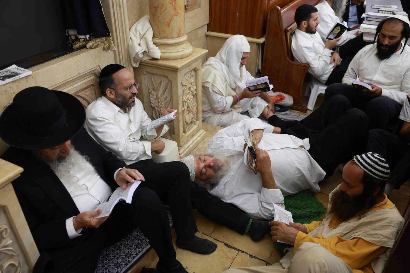 ליל תשעה באב באתרא קדישא מירון