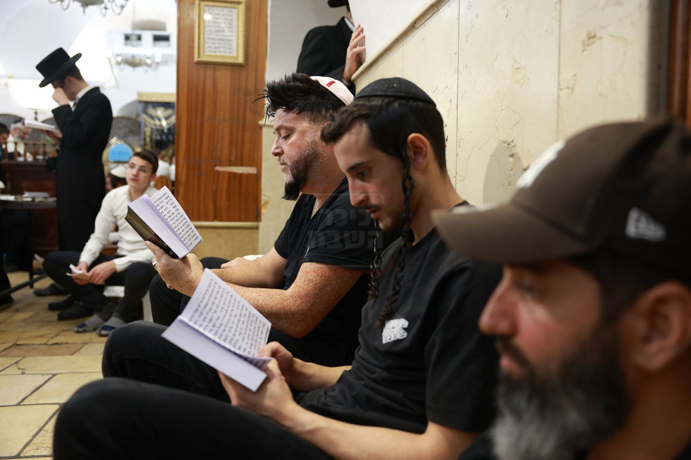 ליל תשעה באב באתרא קדישא מירון