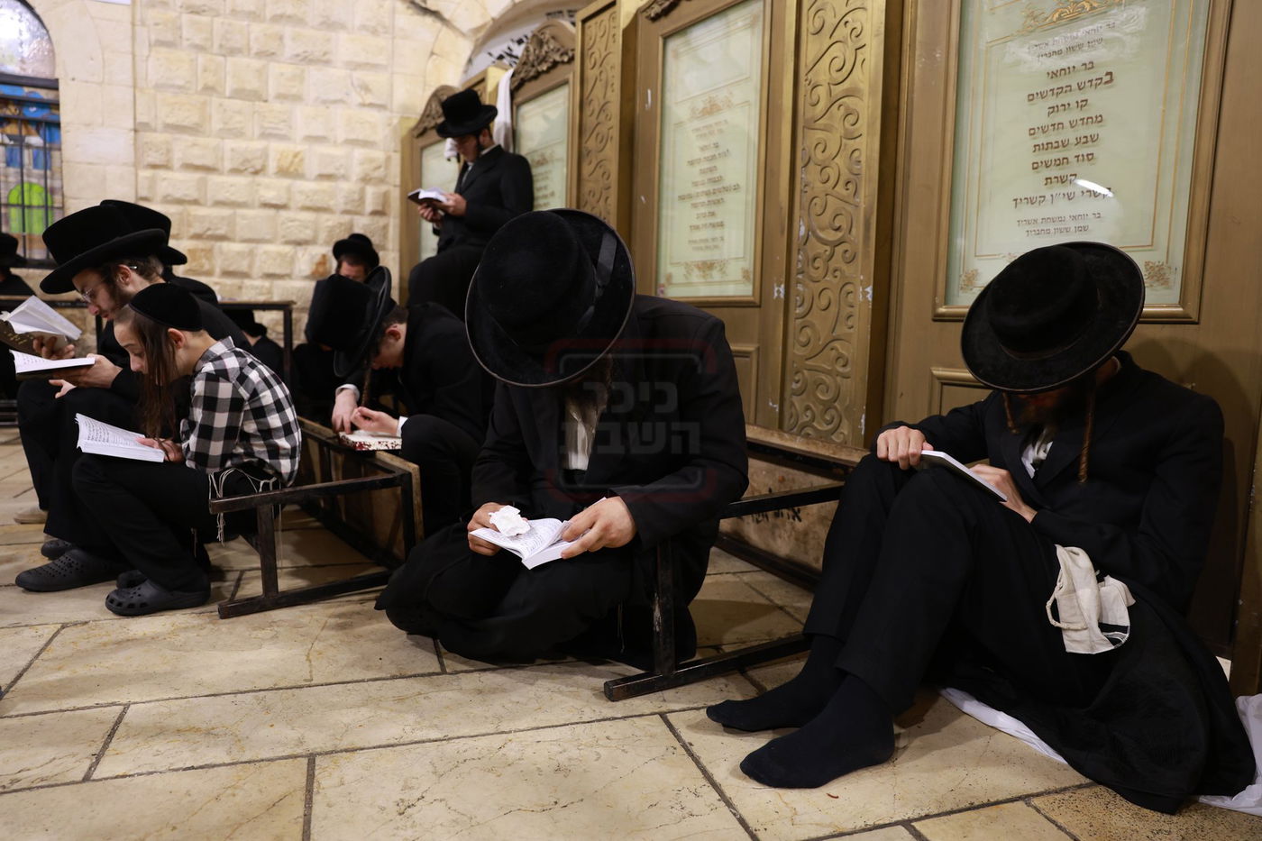 ליל תשעה באב באתרא קדישא מירון