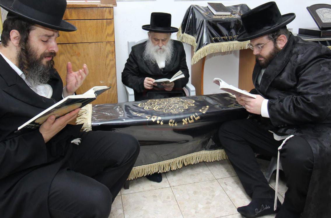 האדמו"ר מבוטשאן בליל תשעה באב