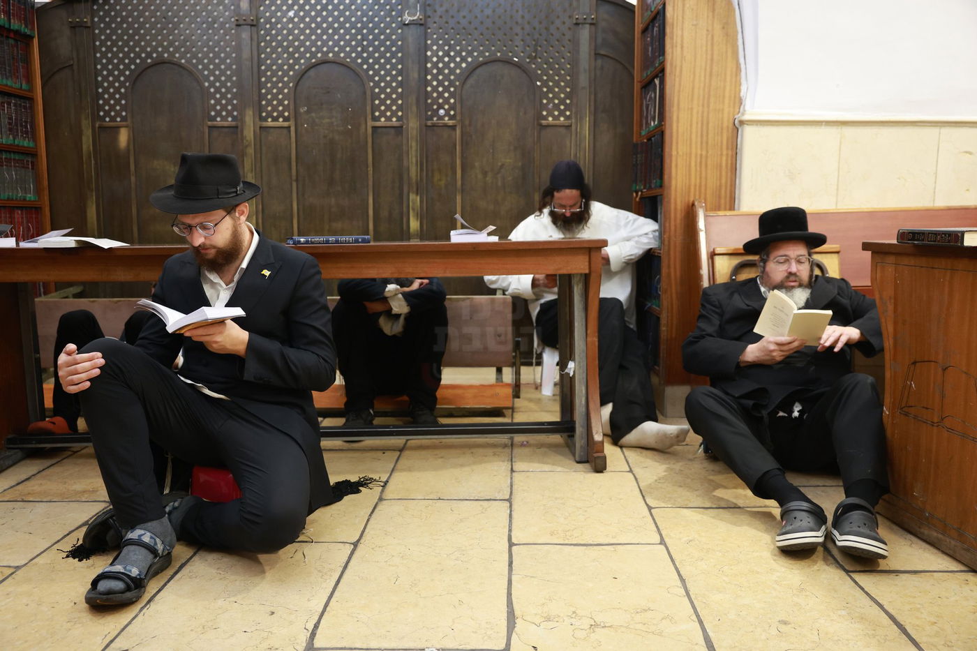 ליל תשעה באב באתרא קדישא מירון