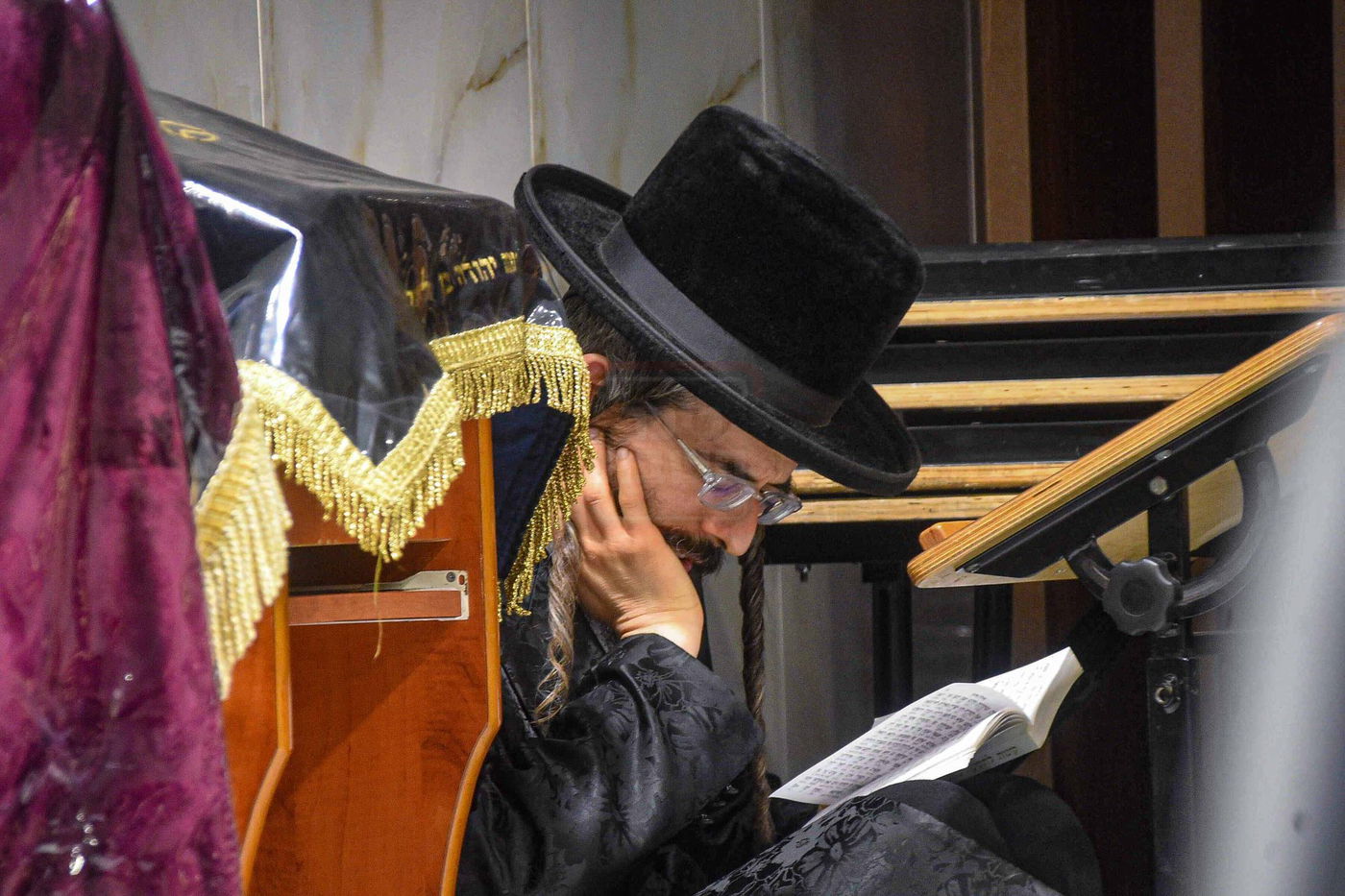 תשעה באב בחצה"ק זוועהיל