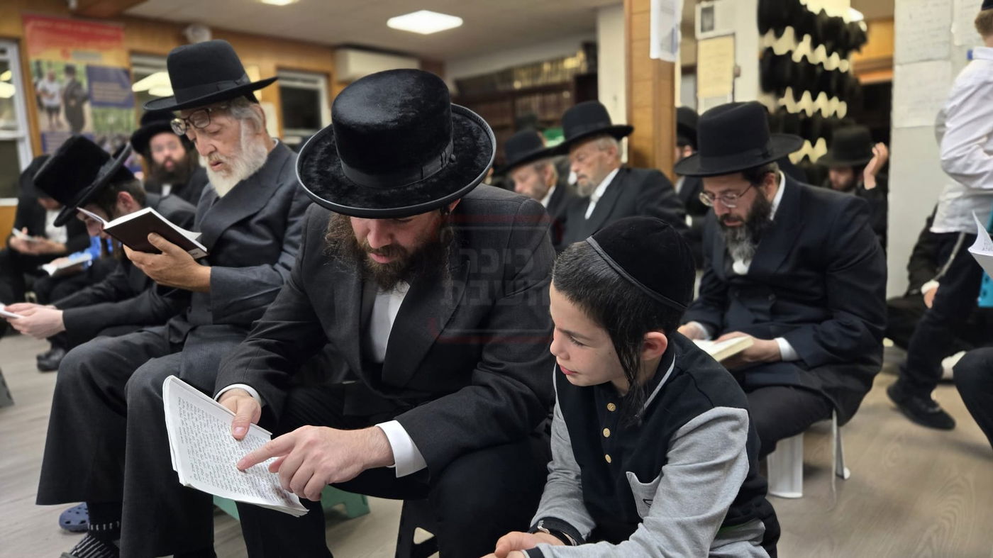 תשעה באב בחצה"ק ניקלשבורג בקאנטרי בוואודבוירן