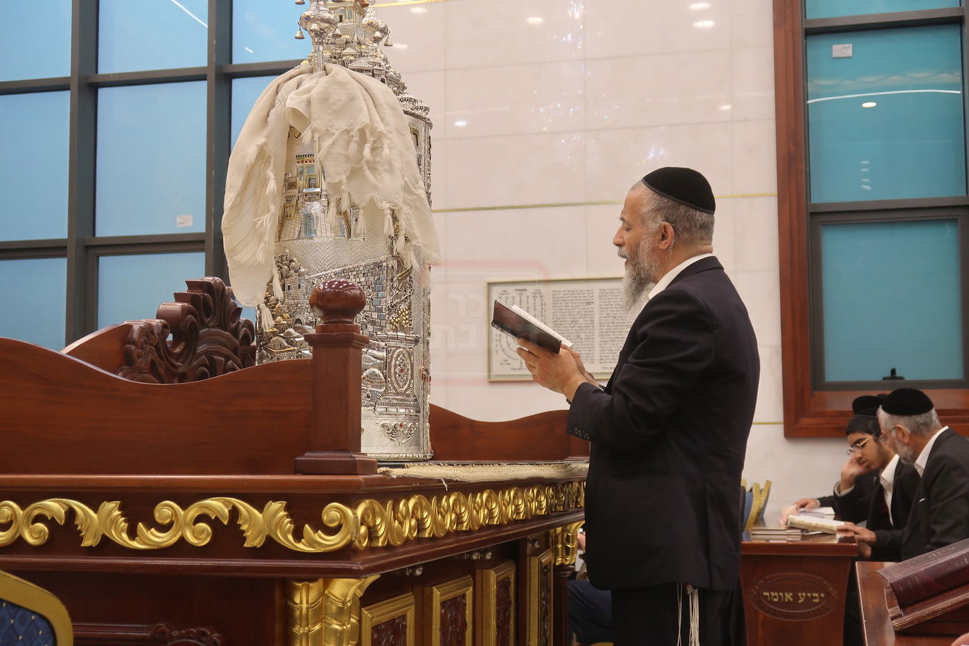 הרב מיכאל לסרי בשיחת חיזוק ביום ט' באב בבית המדרש 'יביע אומר'