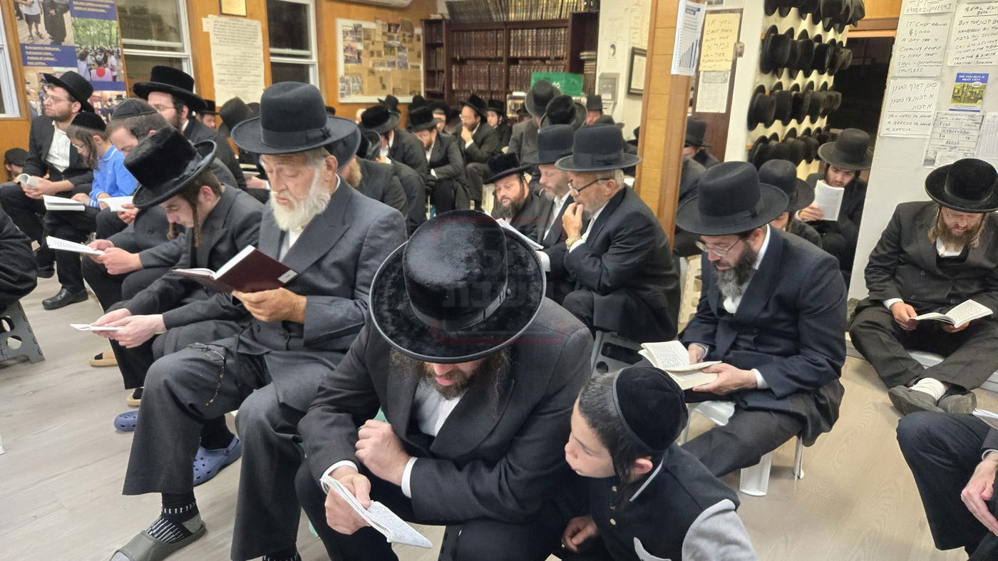 תשעה באב בחצה"ק ניקלשבורג בקאנטרי בוואודבוירן