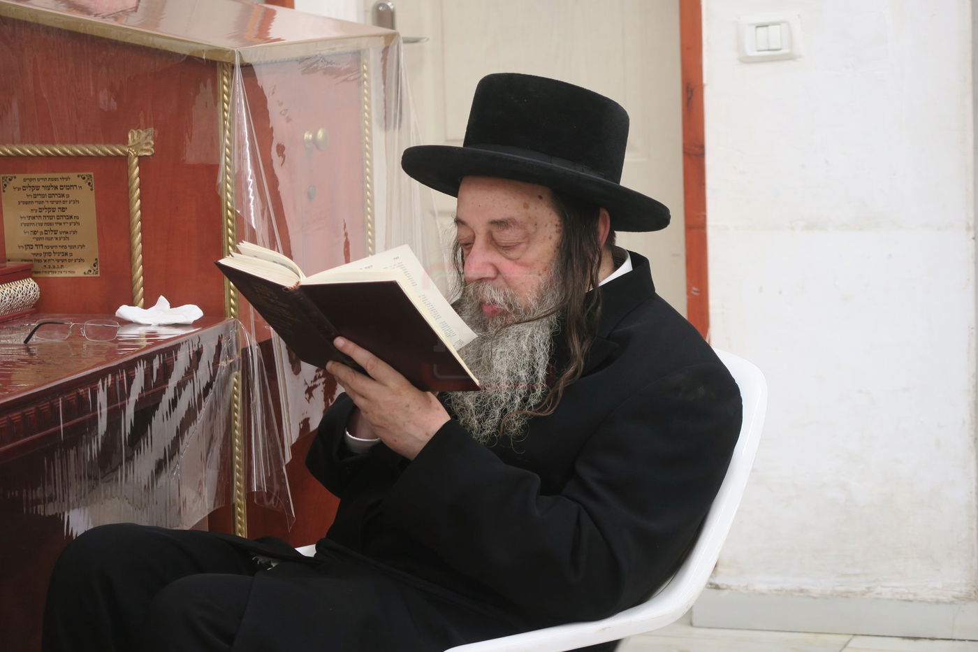 תשעה באב בחצה"ק זוועהיל