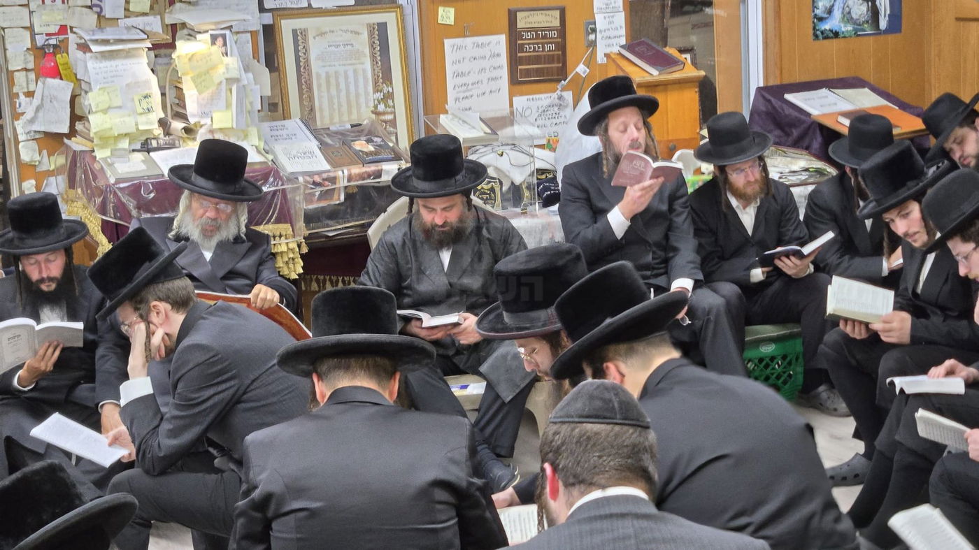 תשעה באב בחצה"ק ניקלשבורג בקאנטרי בוואודבוירן