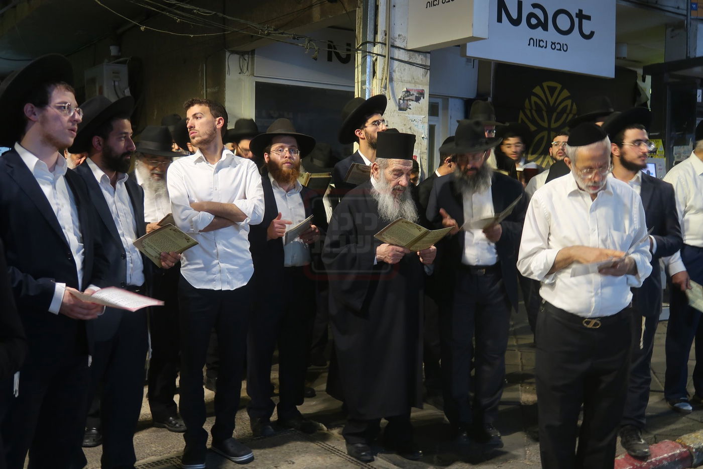 הגאון רבי ניסים בן שמעון בקידוש לבנה