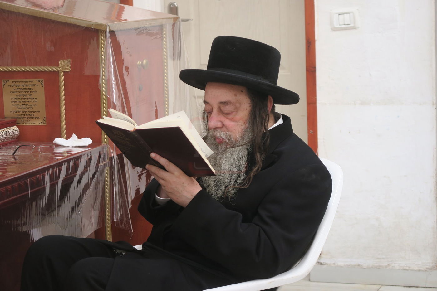 תשעה באב בחצה"ק זוועהיל