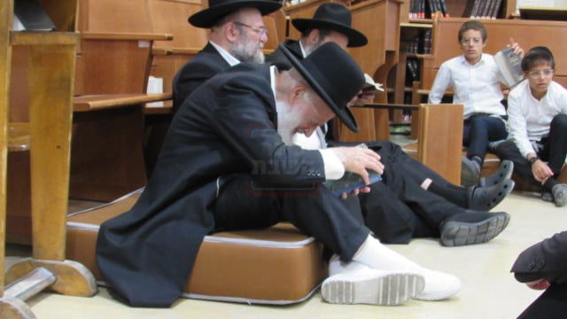 תשעה באב אצל הגאון הרב שמואל בצלאל