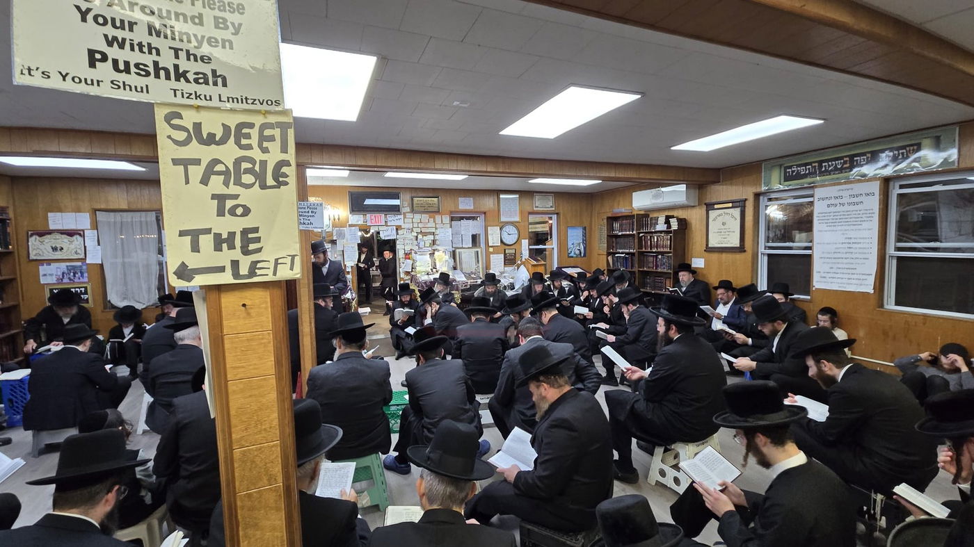 תשעה באב בחצה"ק ניקלשבורג בקאנטרי בוואודבוירן