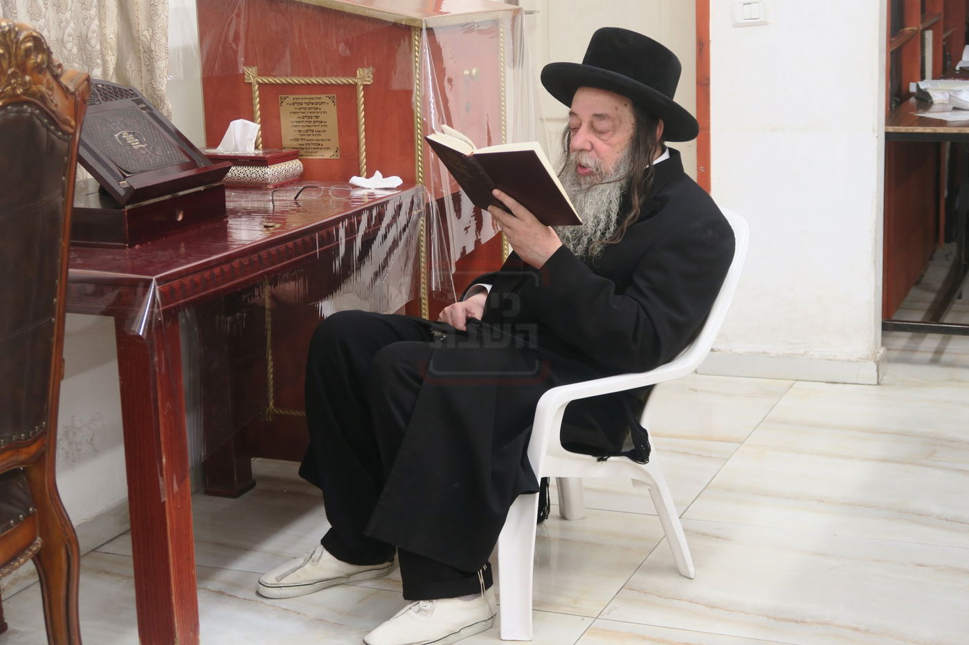 תשעה באב בחצה"ק זוועהיל