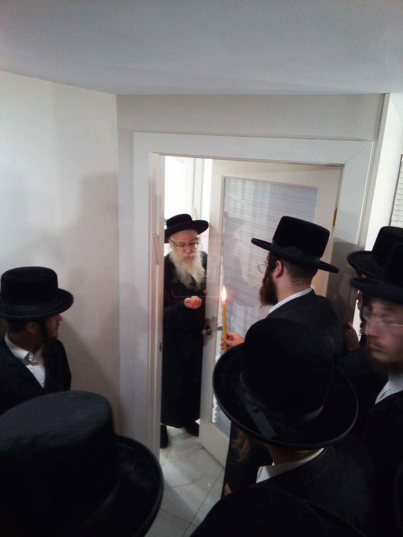 תשעה באב בחצה"ק צאנז קלויזנבורג - בורא מאורי האש