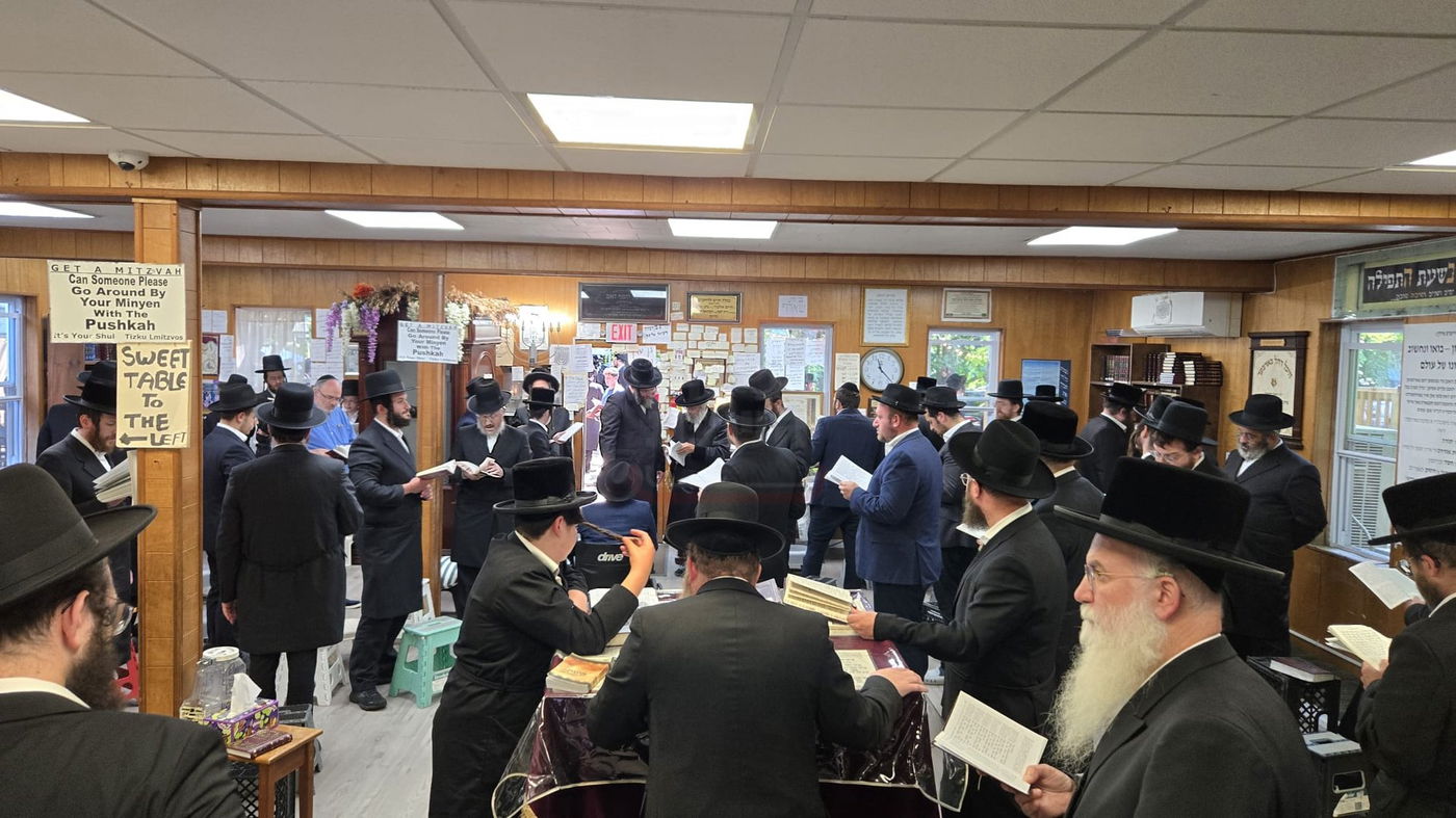 תשעה באב בחצה"ק ניקלשבורג בקאנטרי בוואודבוירן