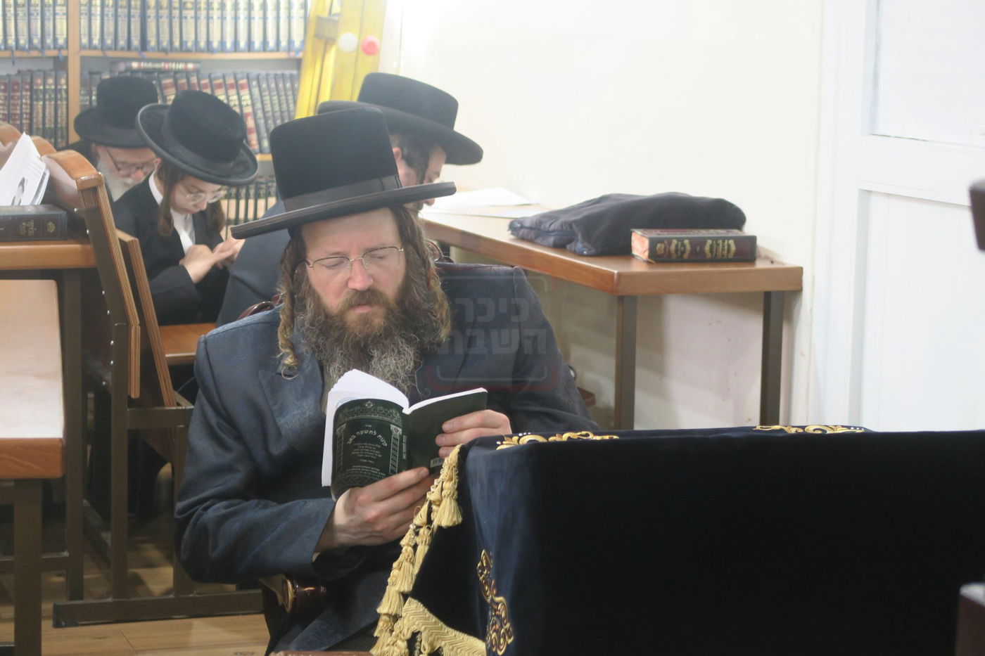 תשעה באב בחצה"ק זוטשקא ירושלים