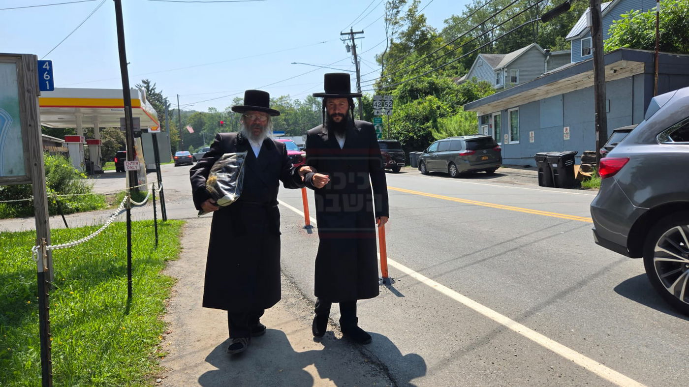 תשעה באב בחצה"ק ניקלשבורג בקאנטרי בוואודבוירן
