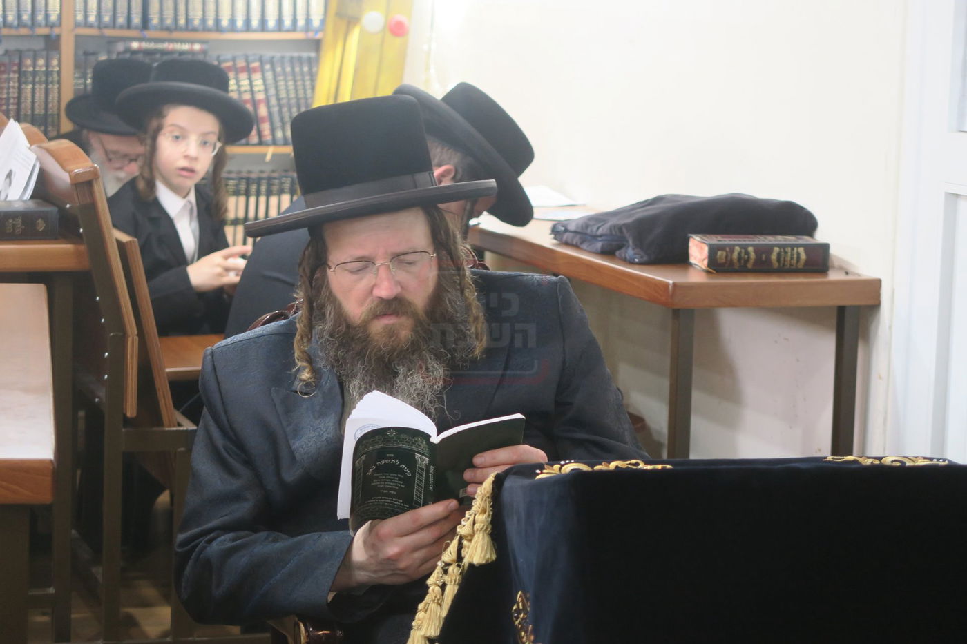 תשעה באב בחצה"ק זוטשקא ירושלים