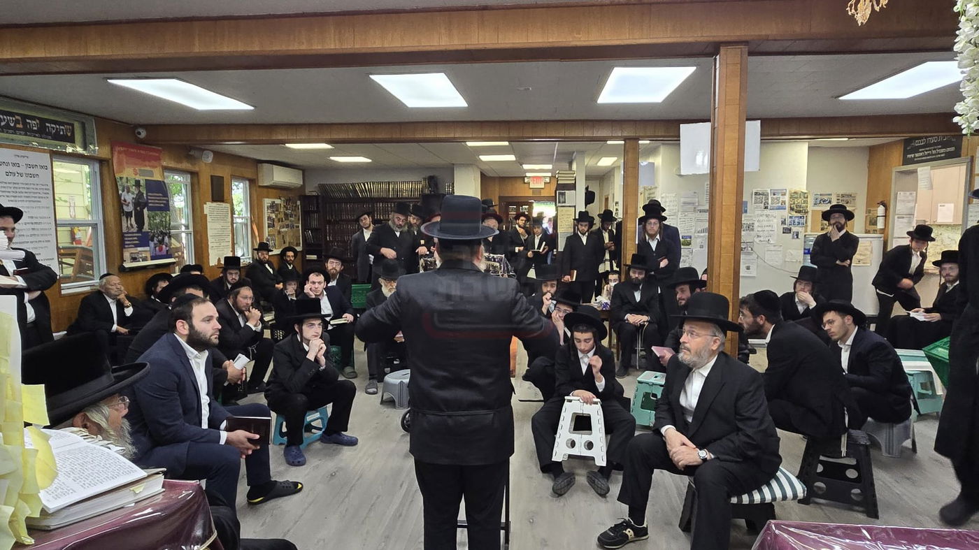 תשעה באב בחצה"ק ניקלשבורג בקאנטרי בוואודבוירן