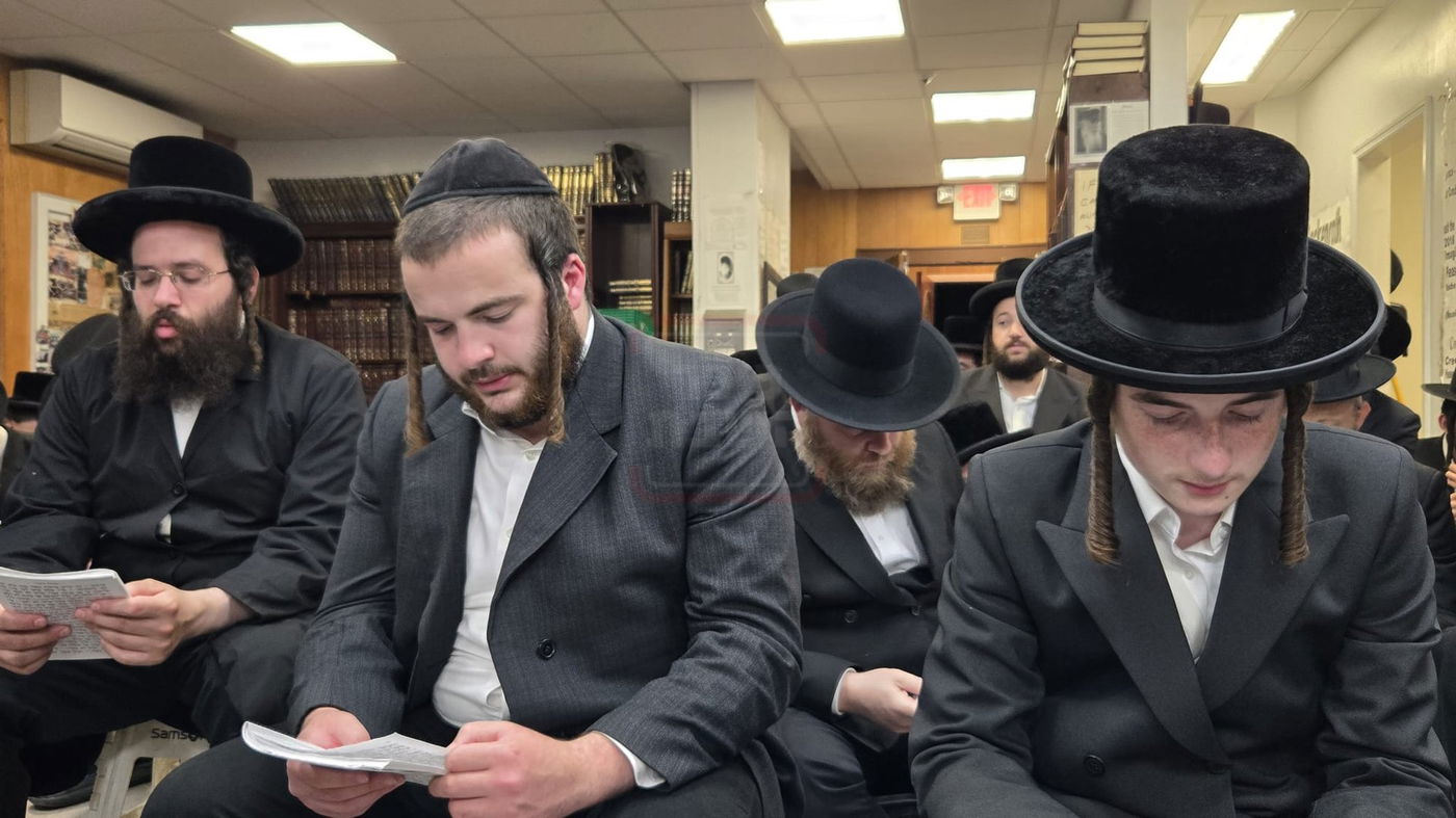 תשעה באב בחצה"ק ניקלשבורג בקאנטרי בוואודבוירן