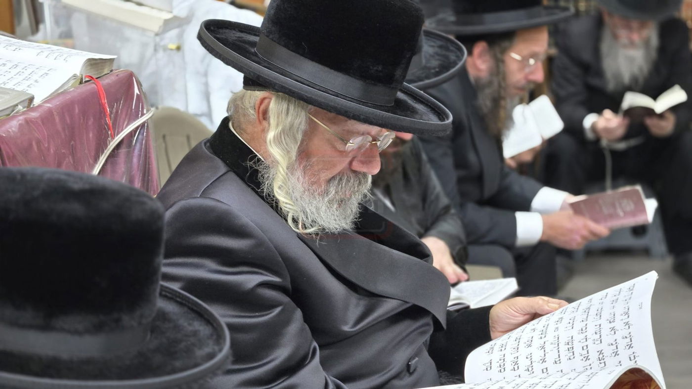 תשעה באב בחצה"ק ניקלשבורג בקאנטרי בוואודבוירן