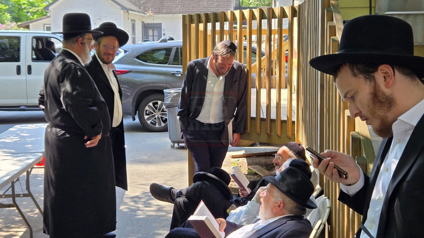 תשעה באב בחצה"ק ניקלשבורג בקאנטרי בוואודבוירן