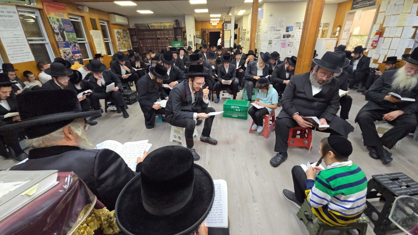 תשעה באב בחצה"ק ניקלשבורג בקאנטרי בוואודבוירן