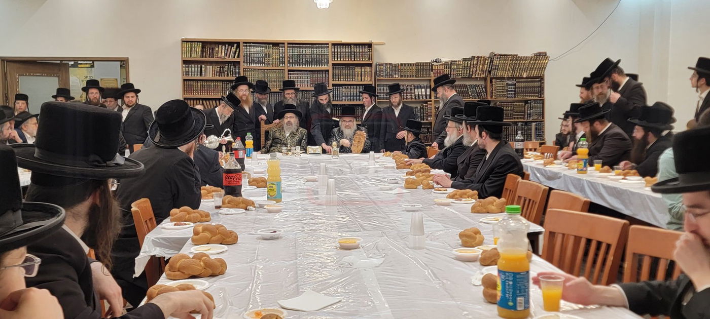 האדמו"רים מויז'ניץ לונדון - ויז'ניץ מונטריאול, בטיש מוצאי תשעה באב