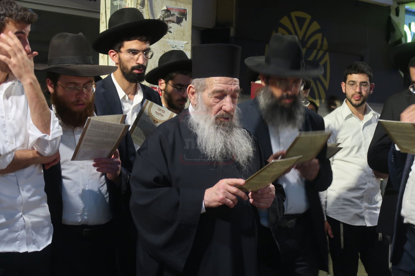 הגאון רבי ניסים בן שמעון בקידוש לבנה