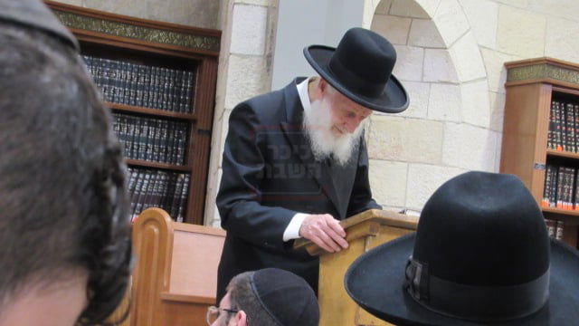 תשעה באב אצל הגאון הרב שמואל בצלאל