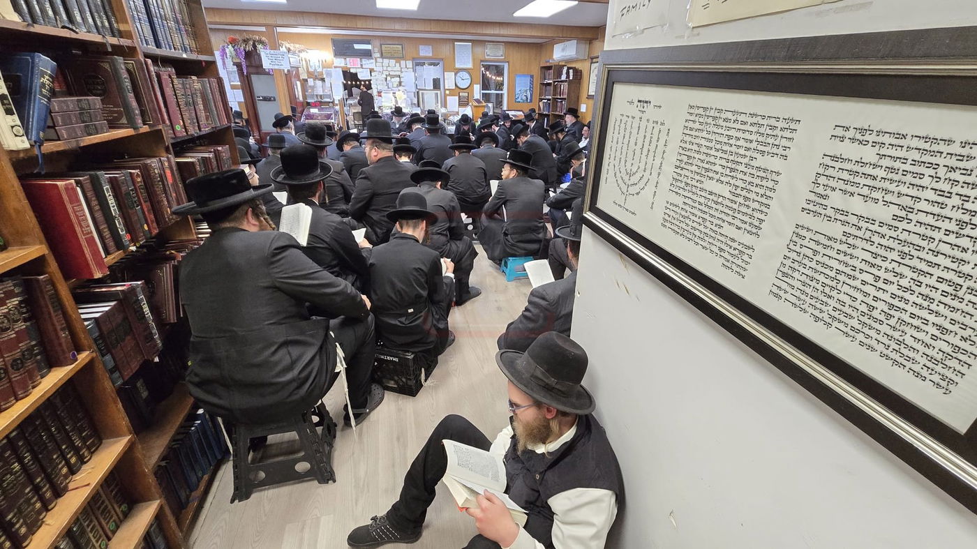 תשעה באב בחצה"ק ניקלשבורג בקאנטרי בוואודבוירן