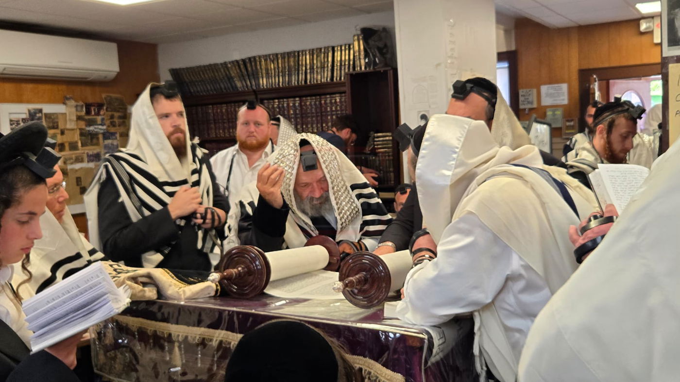 תשעה באב בחצה"ק ניקלשבורג בקאנטרי בוואודבוירן