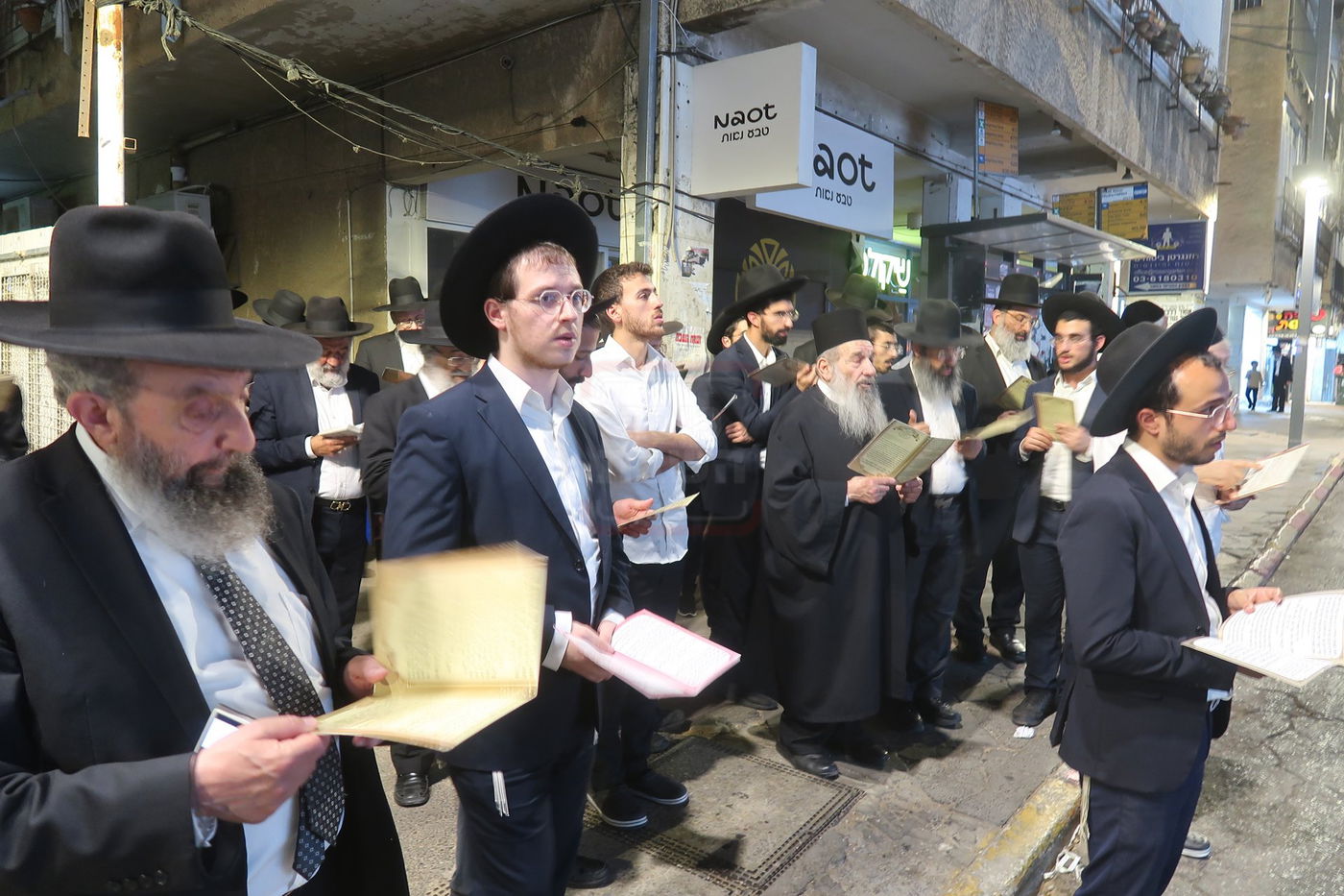 הגאון רבי ניסים בן שמעון בקידוש לבנה