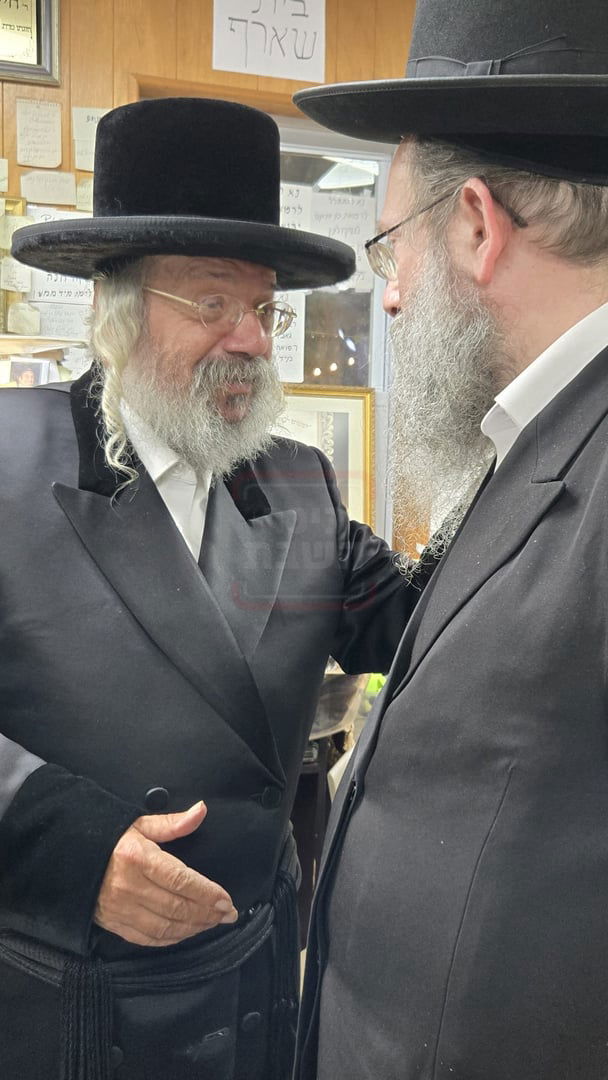 תשעה באב בחצה"ק ניקלשבורג בקאנטרי בוואודבוירן