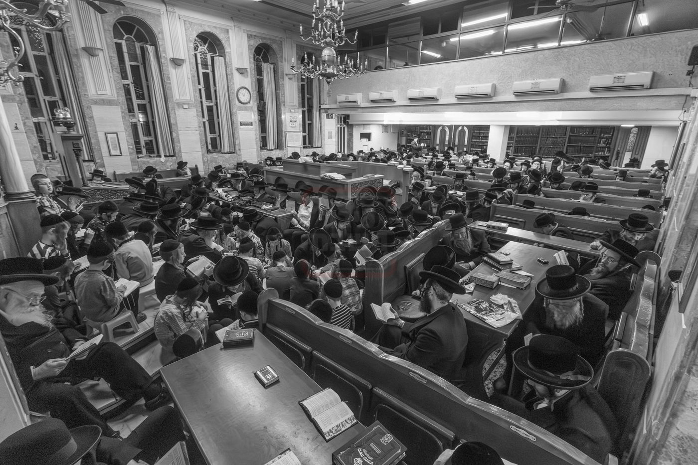 תשעה באב בחצה"ק פינסק קרלין