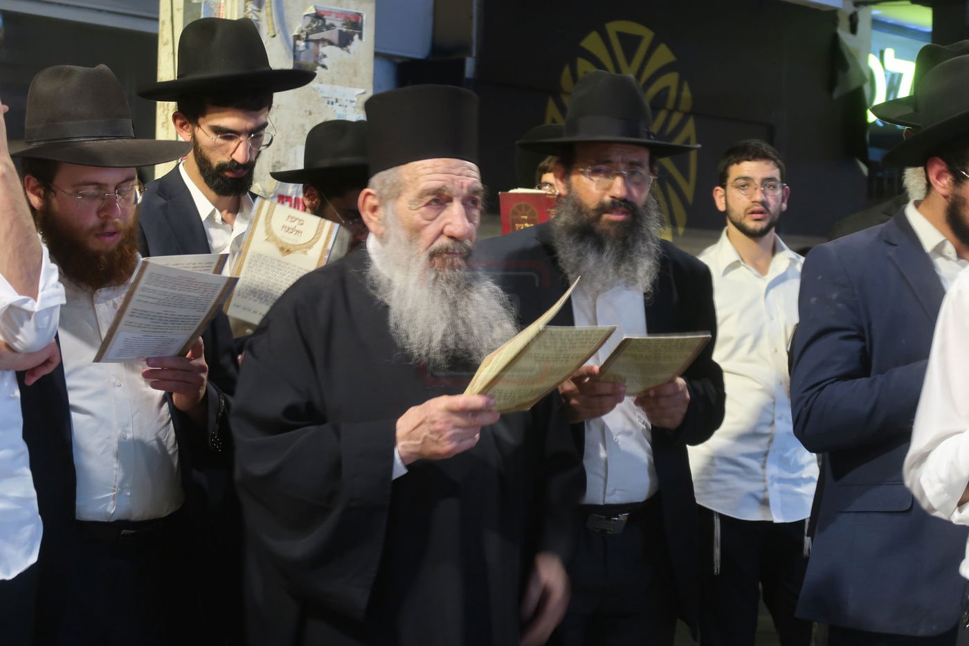 הגאון רבי ניסים בן שמעון בקידוש לבנה