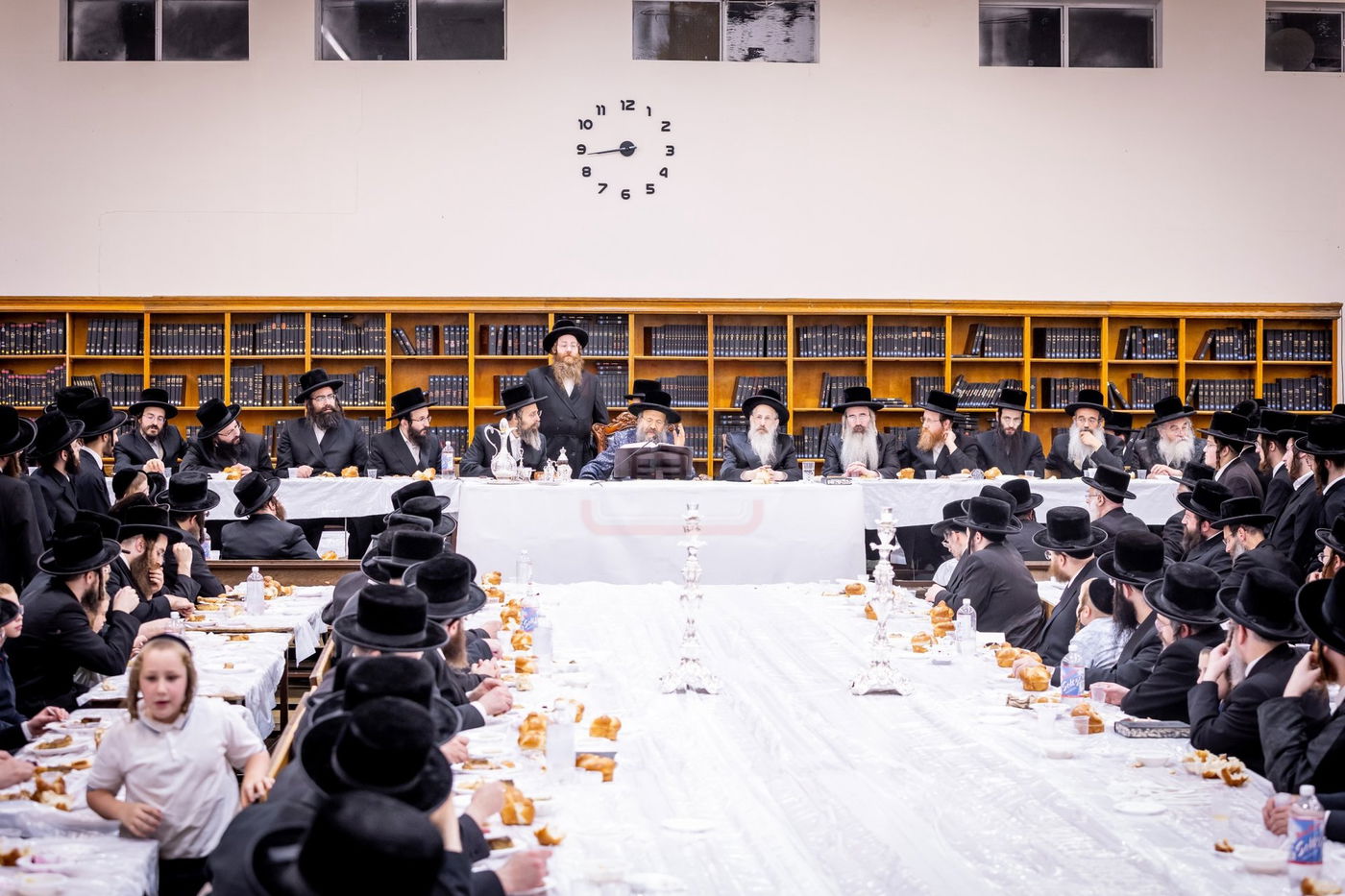 האדמו"ר מבאבוב 45 בביקור בקאנטרי