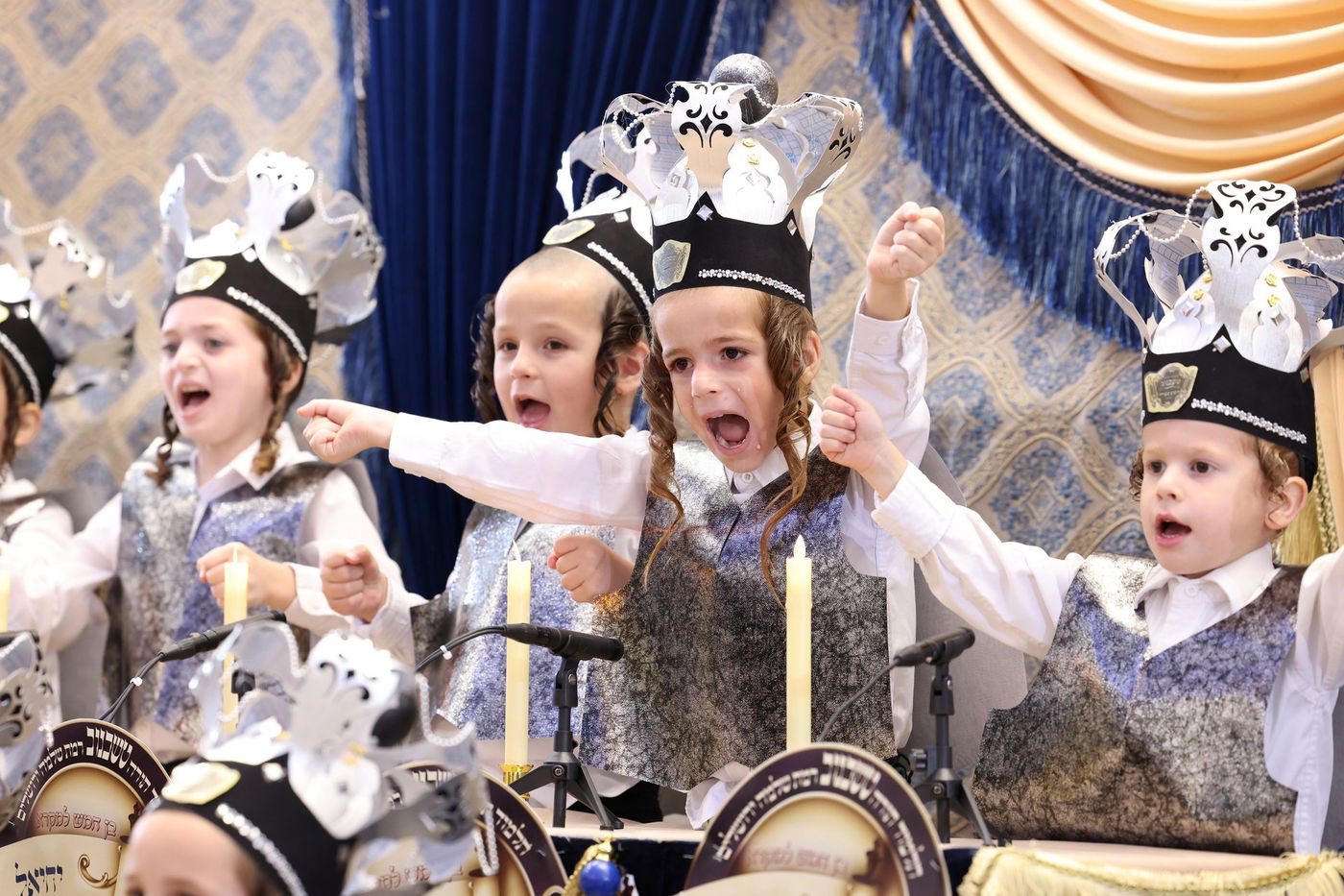 מסיבת חומש בתלמוד תורה טשכנוב