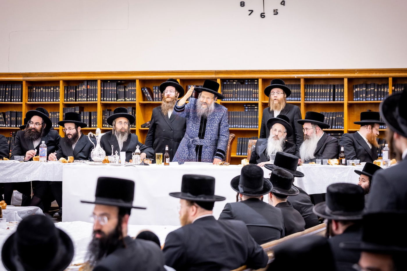 האדמו"ר מבאבוב 45 בביקור בקאנטרי