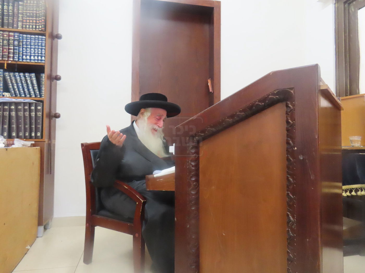 תשעה באב בחצה"ק צאנז