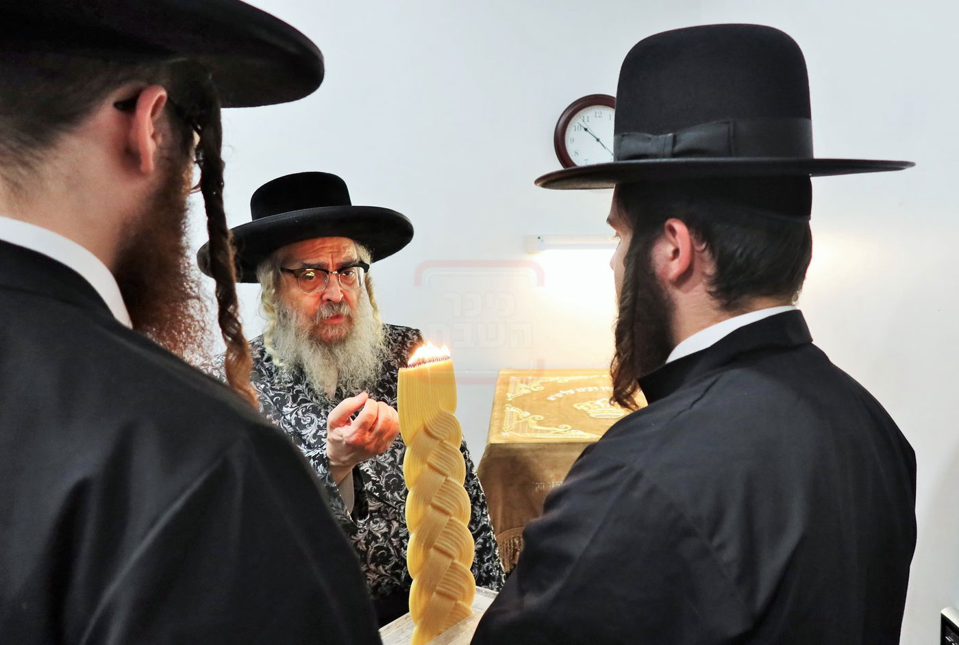 תשעה באב בחצה"ק סאטמר