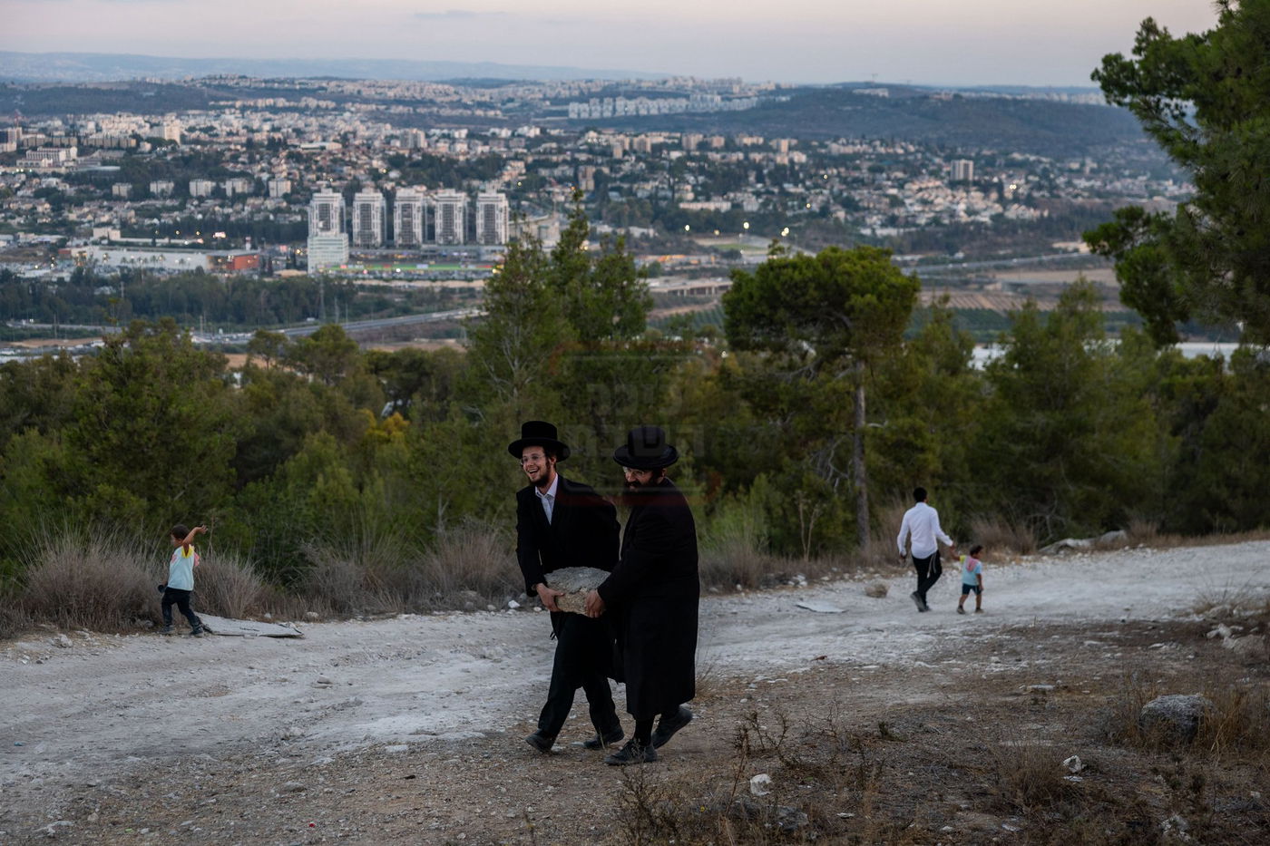 בין הזמנים ליד בית שמש