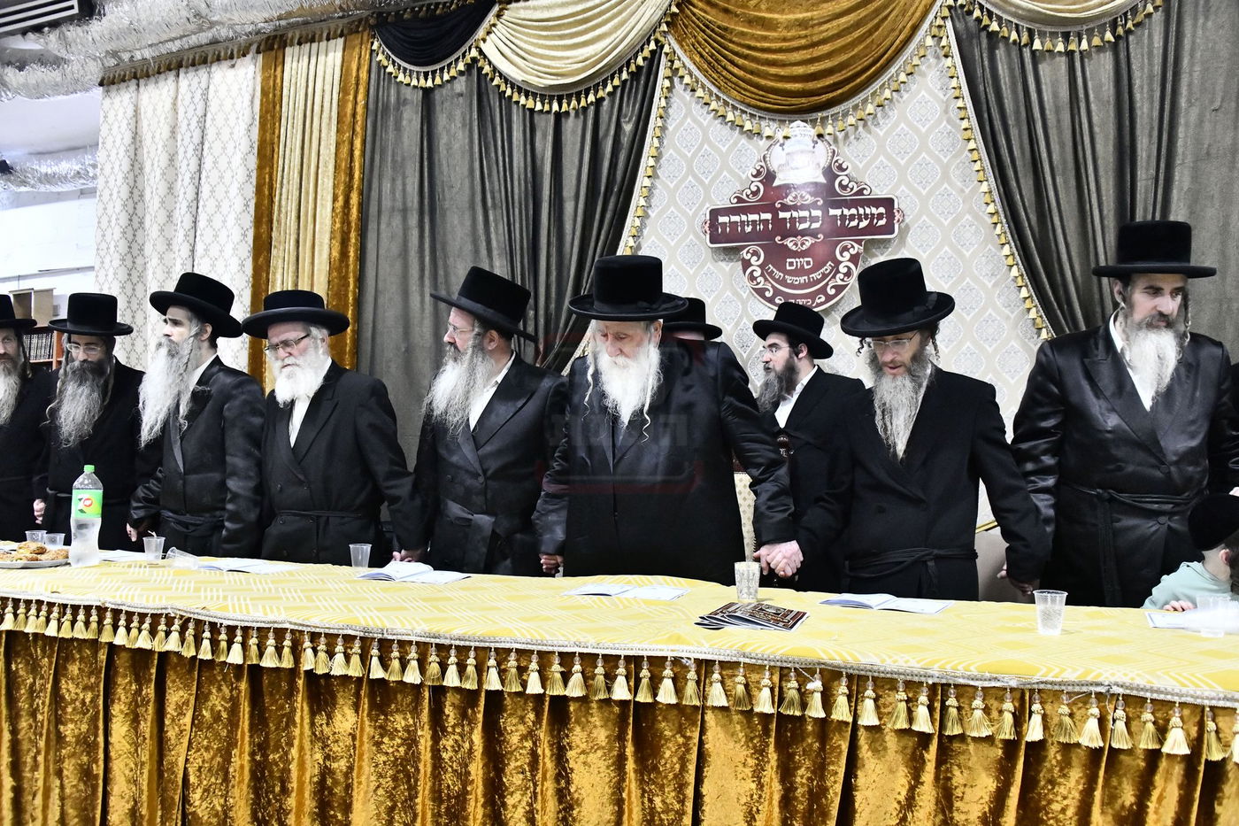 סיום חמשה חומשי תורה במכנובקא בעלזא