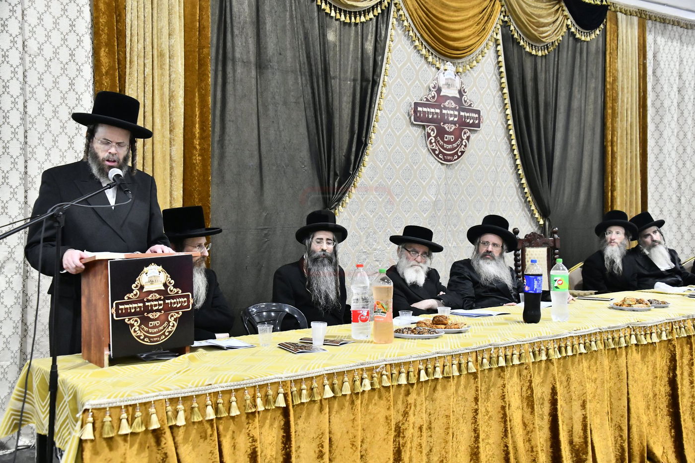 סיום חמשה חומשי תורה במכנובקא בעלזא