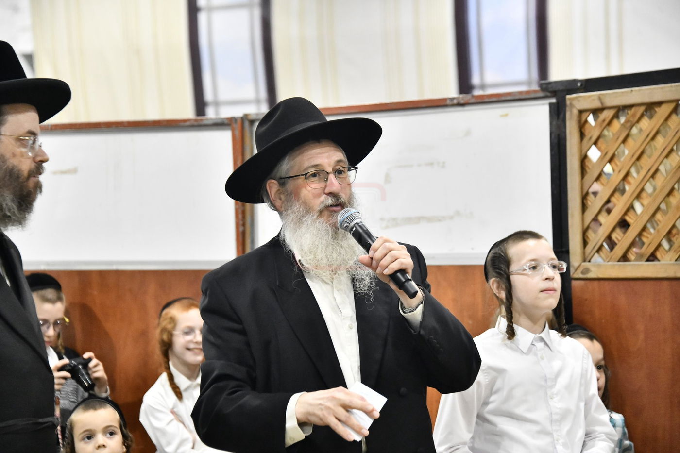 סיום חמשה חומשי תורה במכנובקא בעלזא