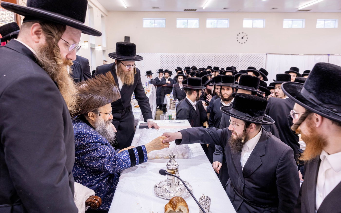 שמחת פדיון הבן לנין האדמו"ר מבאבוב 45