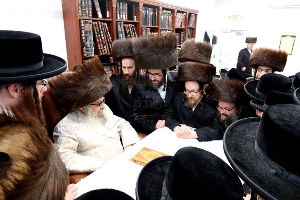 האדמור מסאטמר במנוחה בניו העמפשיר