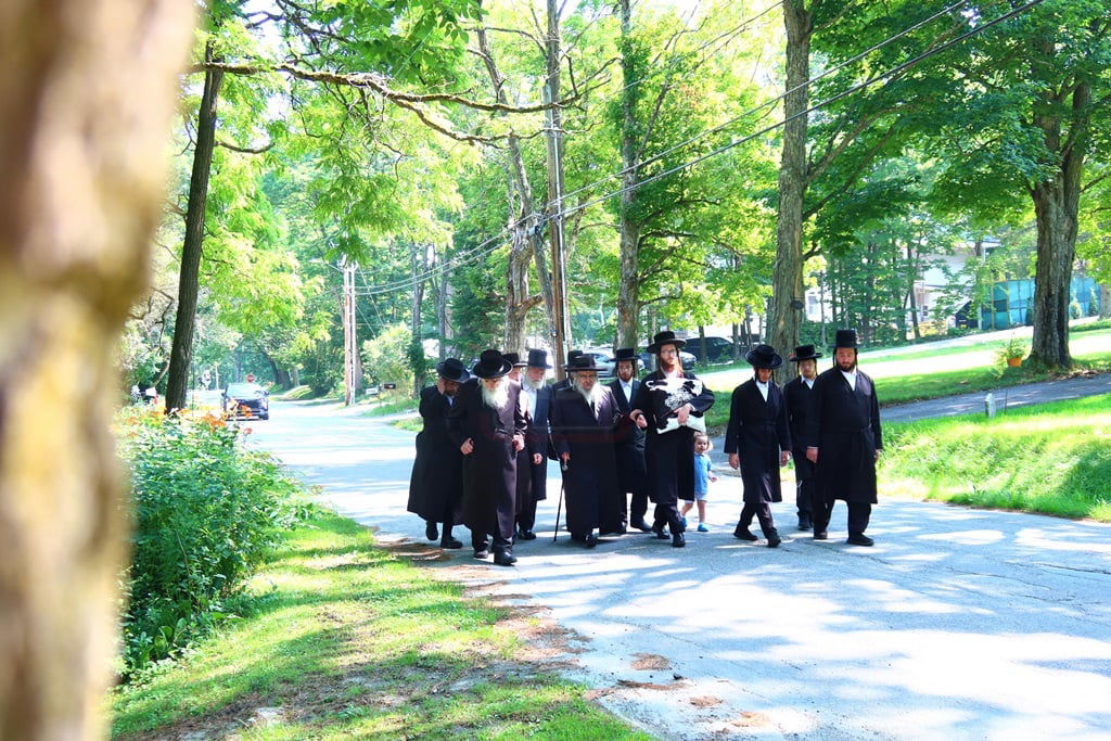 האדמור מסאטמר במנוחה בניו העמפשיר